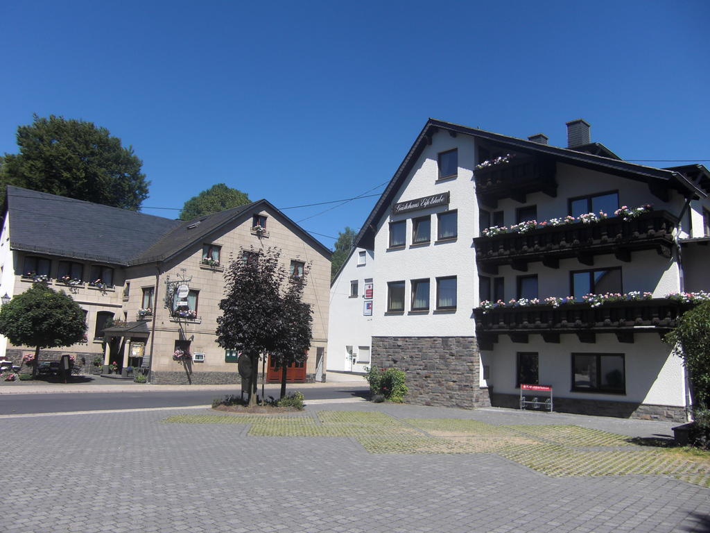 Hotel Restaurant Eifelstube Weibern Eksteriør bilde