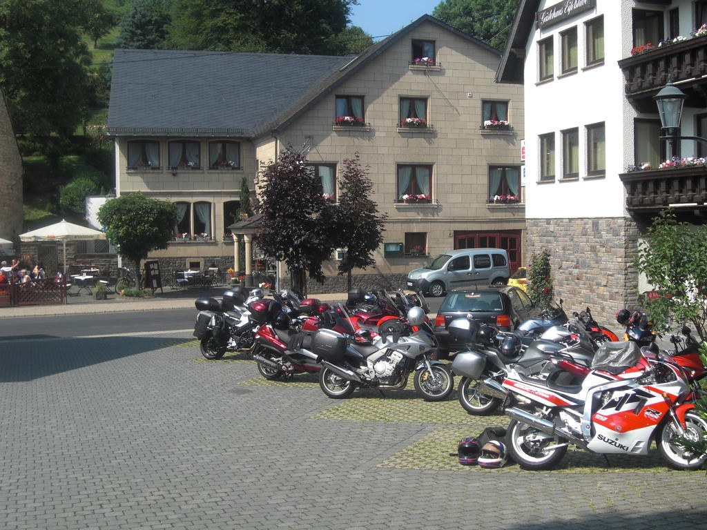 Hotel Restaurant Eifelstube Weibern Eksteriør bilde